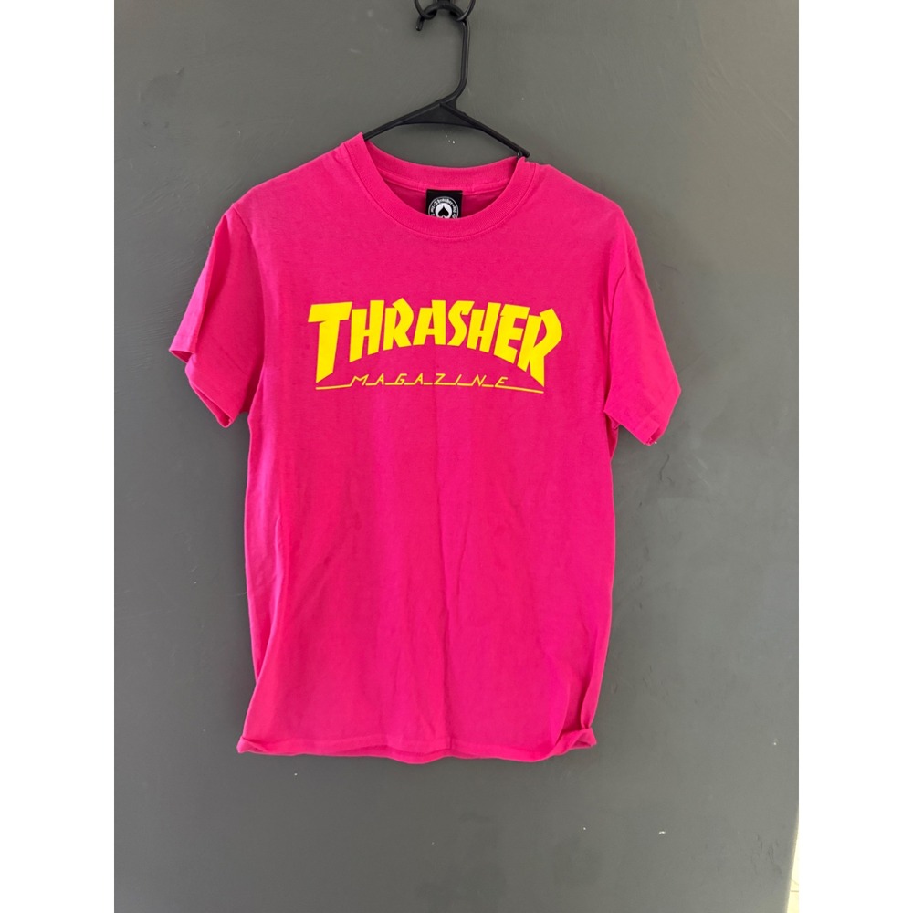Thrasher Magazine Graphic T-Shirt Hot Pink Yellow Logo Skate Tee Womens Small